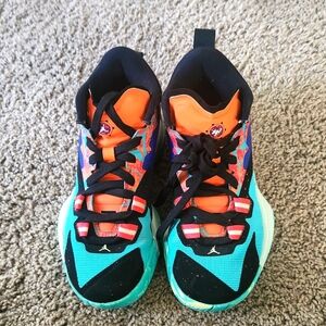 Jordan Zion 1 Youth Basketball Shoes